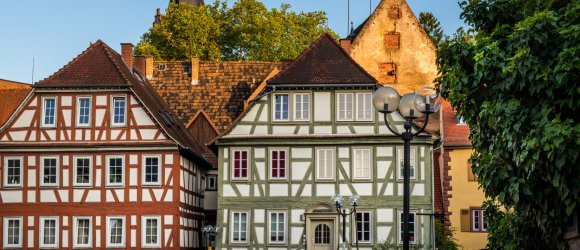 Fachwerkhäuser und Schlossturm