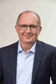 Portraitbild von Bürgermeister Dr. Peter Traub