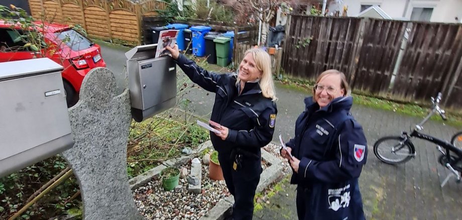 Bild mit zwei Polizistinnen