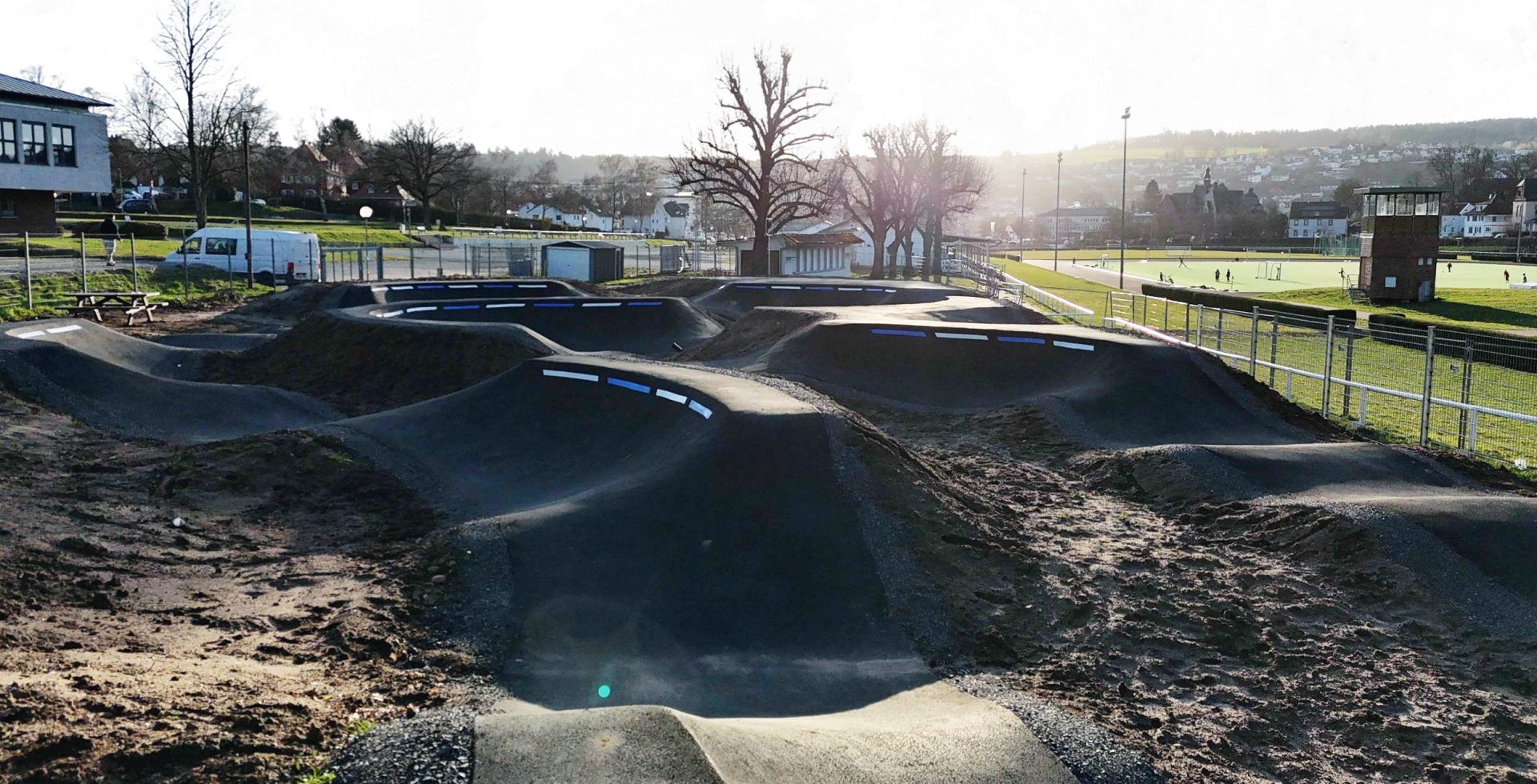 Asphaltierte Straße für Fahrräder