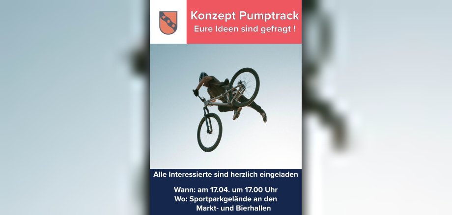 Fahrradfahrer springt mit Fahrrad 