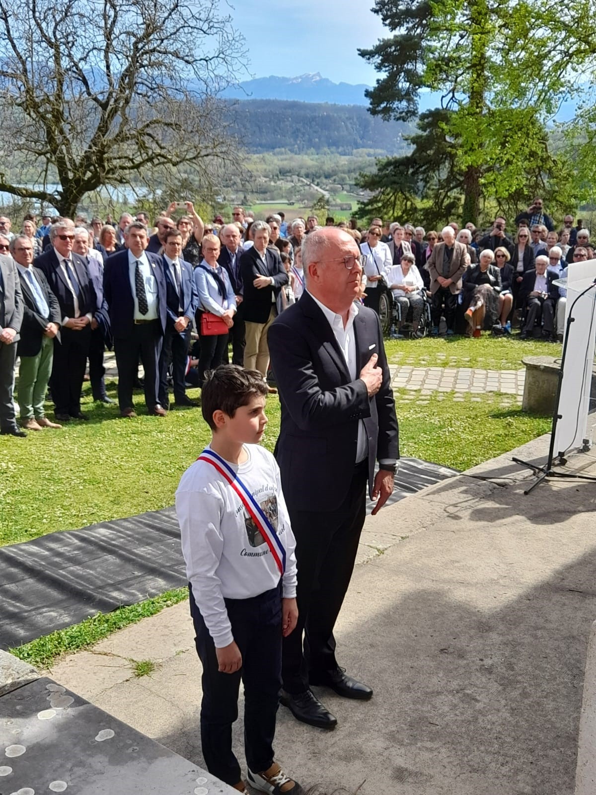 Gedenkfeier in Izieu zur 80. Wiederkehr der Verschleppung von jüdischen Kindern