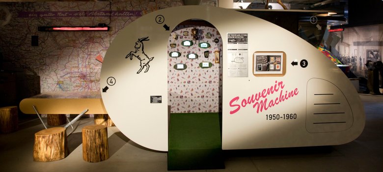 Alter Camper im Museum